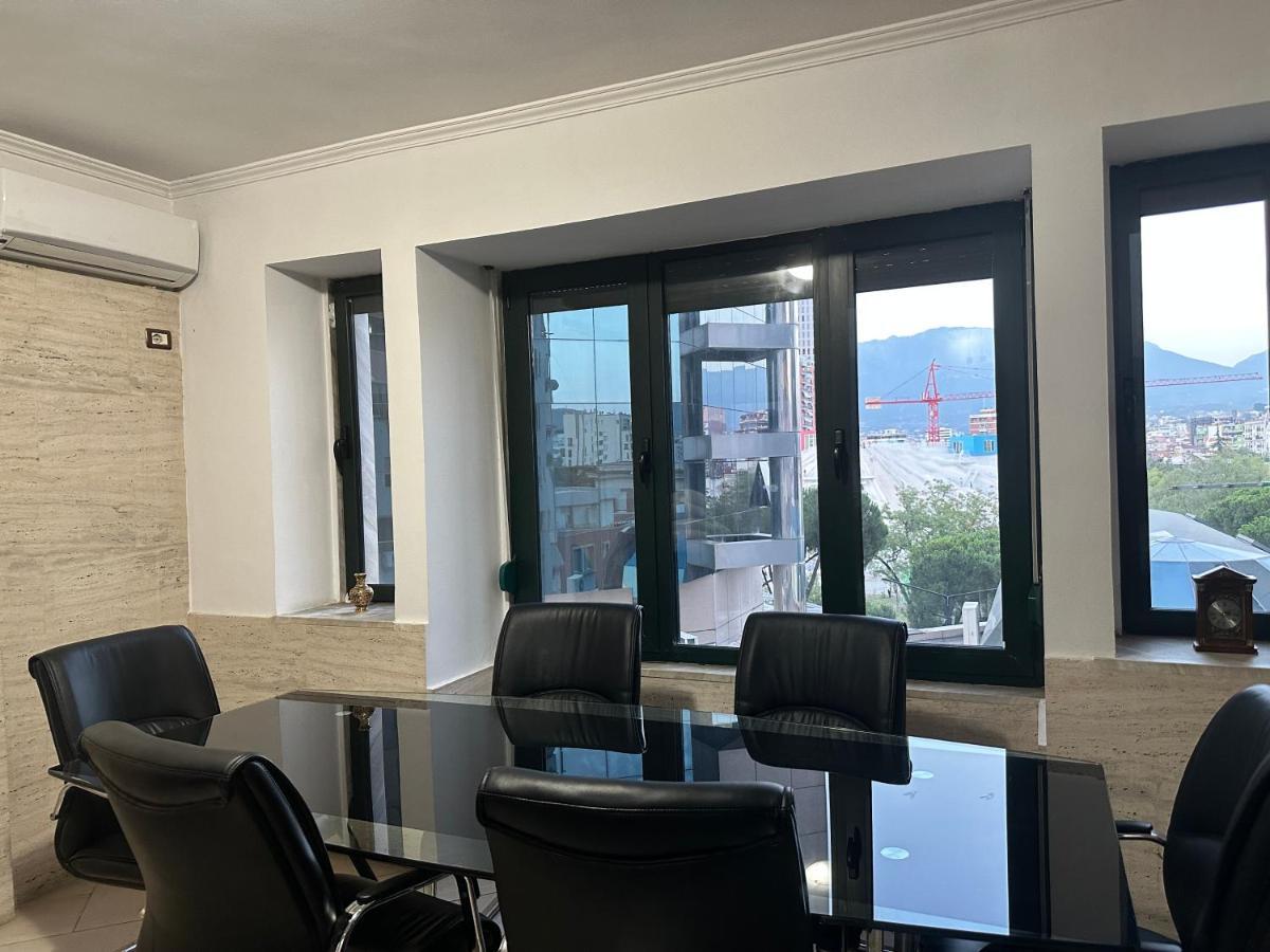 Amo Tower Tirana Centerアパートメント エクステリア 写真