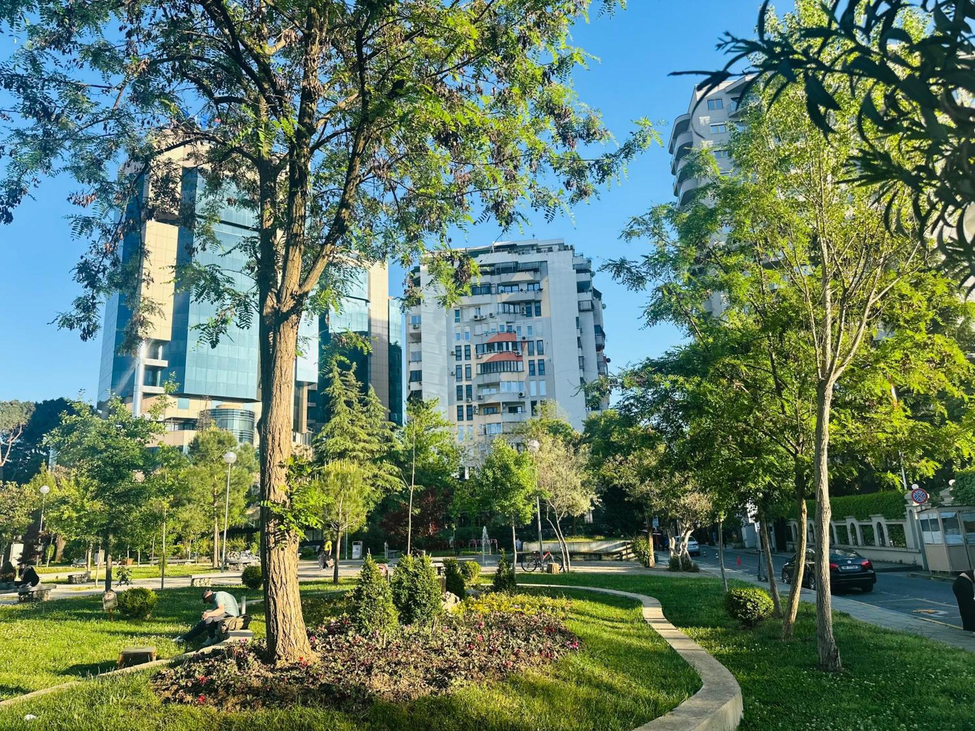 Amo Tower Tirana Centerアパートメント エクステリア 写真