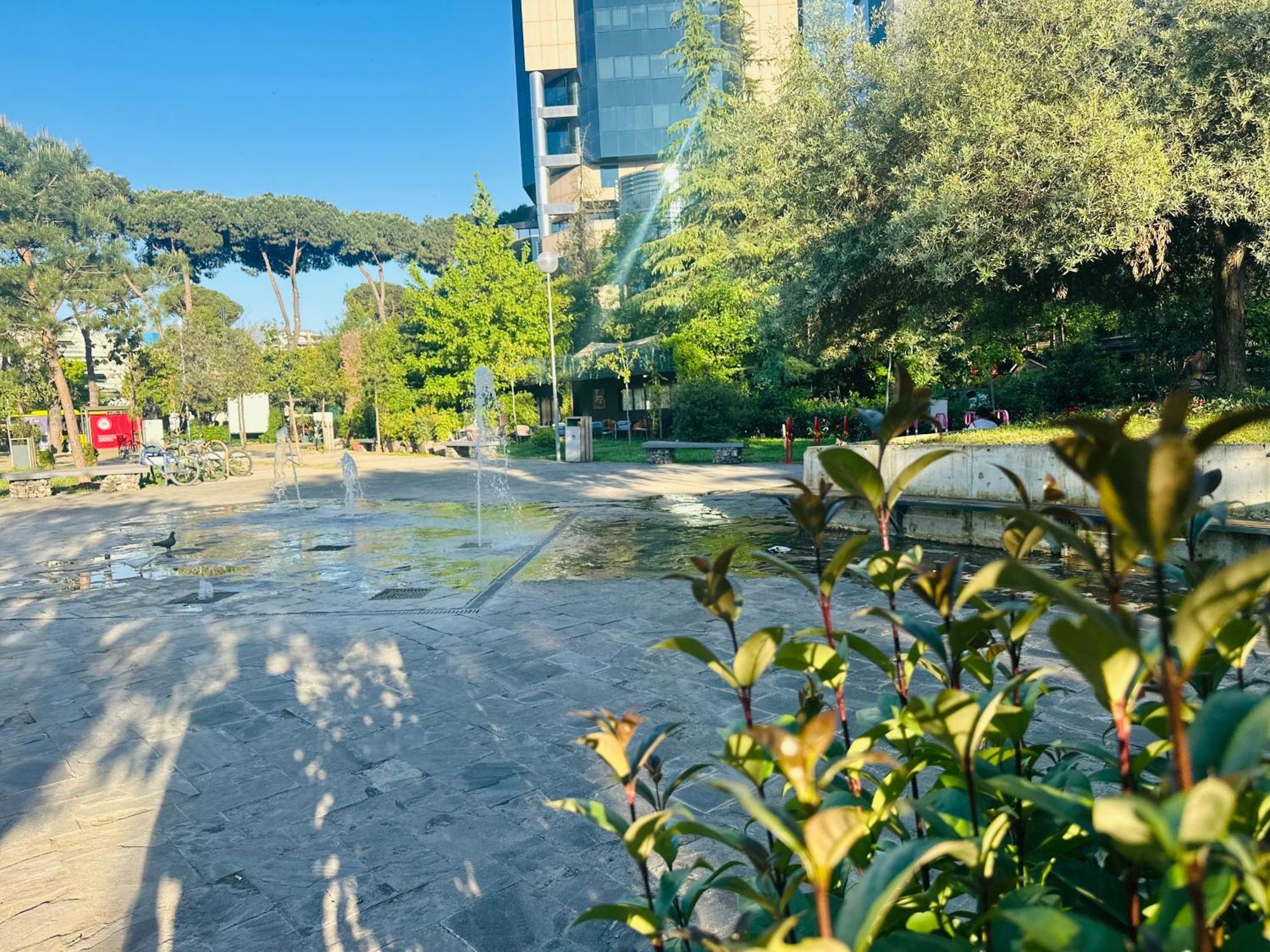 Amo Tower Tirana Centerアパートメント エクステリア 写真