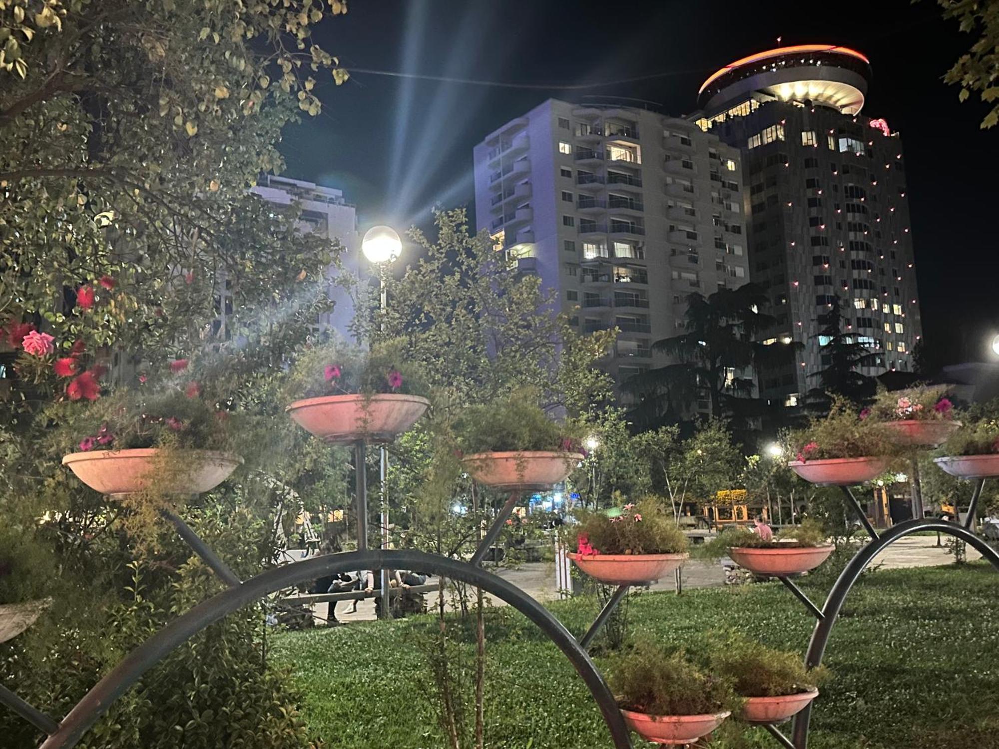 Amo Tower Tirana Centerアパートメント エクステリア 写真
